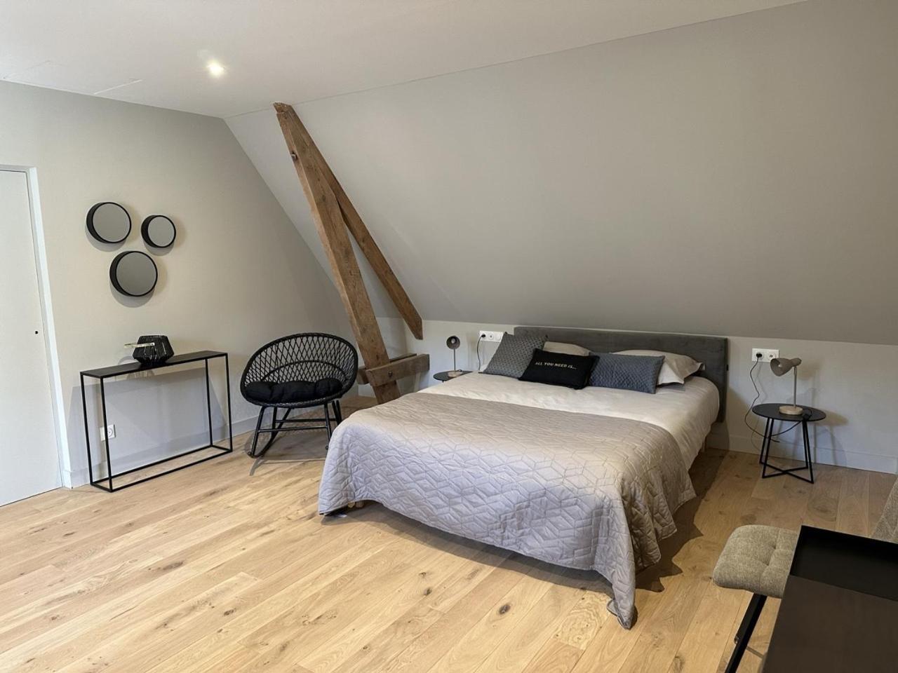 Les Suites Gueguen Chablis Chambre photo