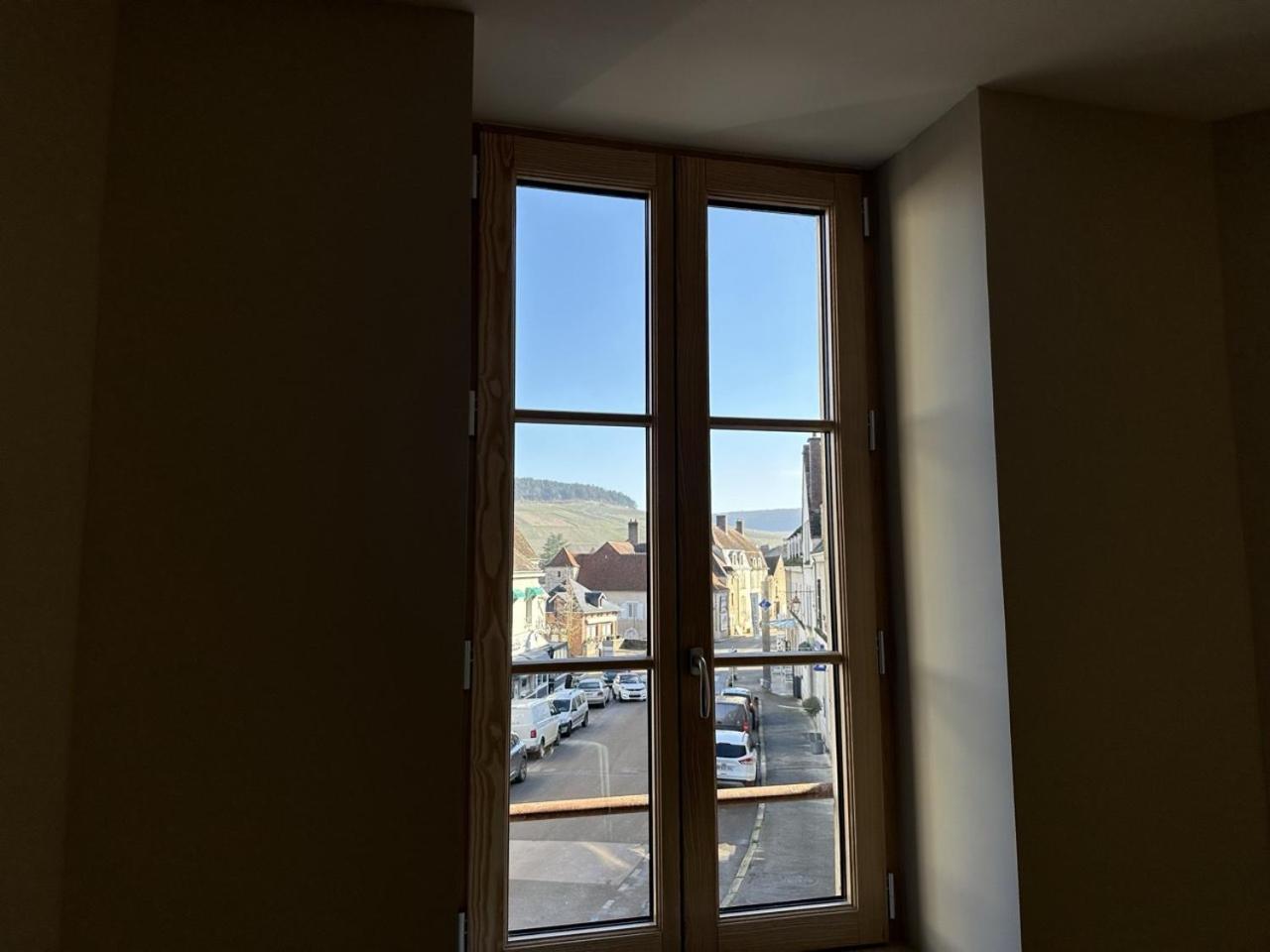 Les Suites Gueguen Chablis Chambre photo