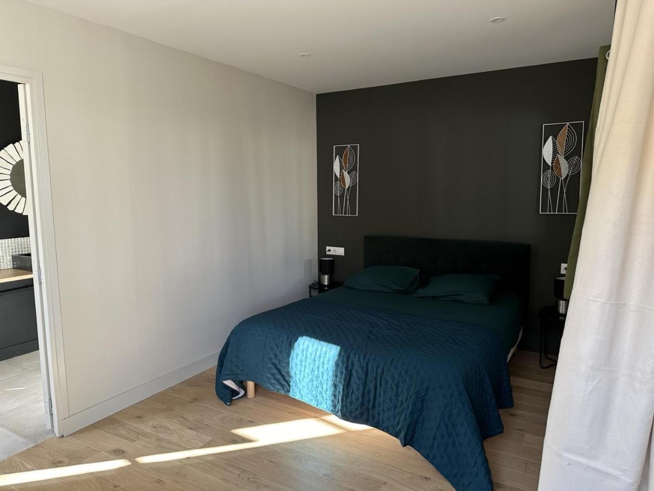 Les Suites Gueguen Chablis Chambre photo