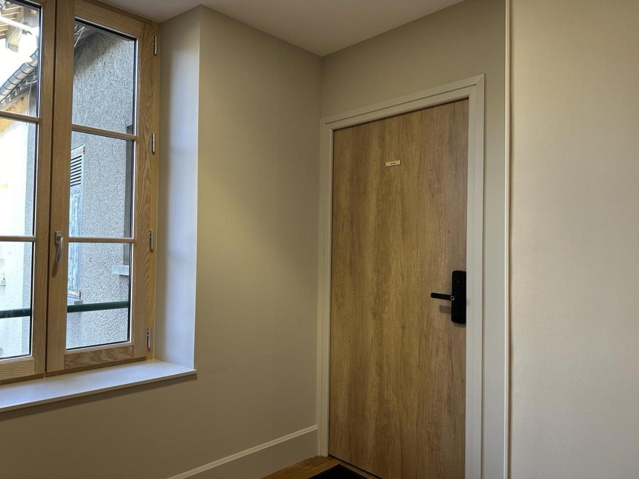 Les Suites Gueguen Chablis Chambre photo