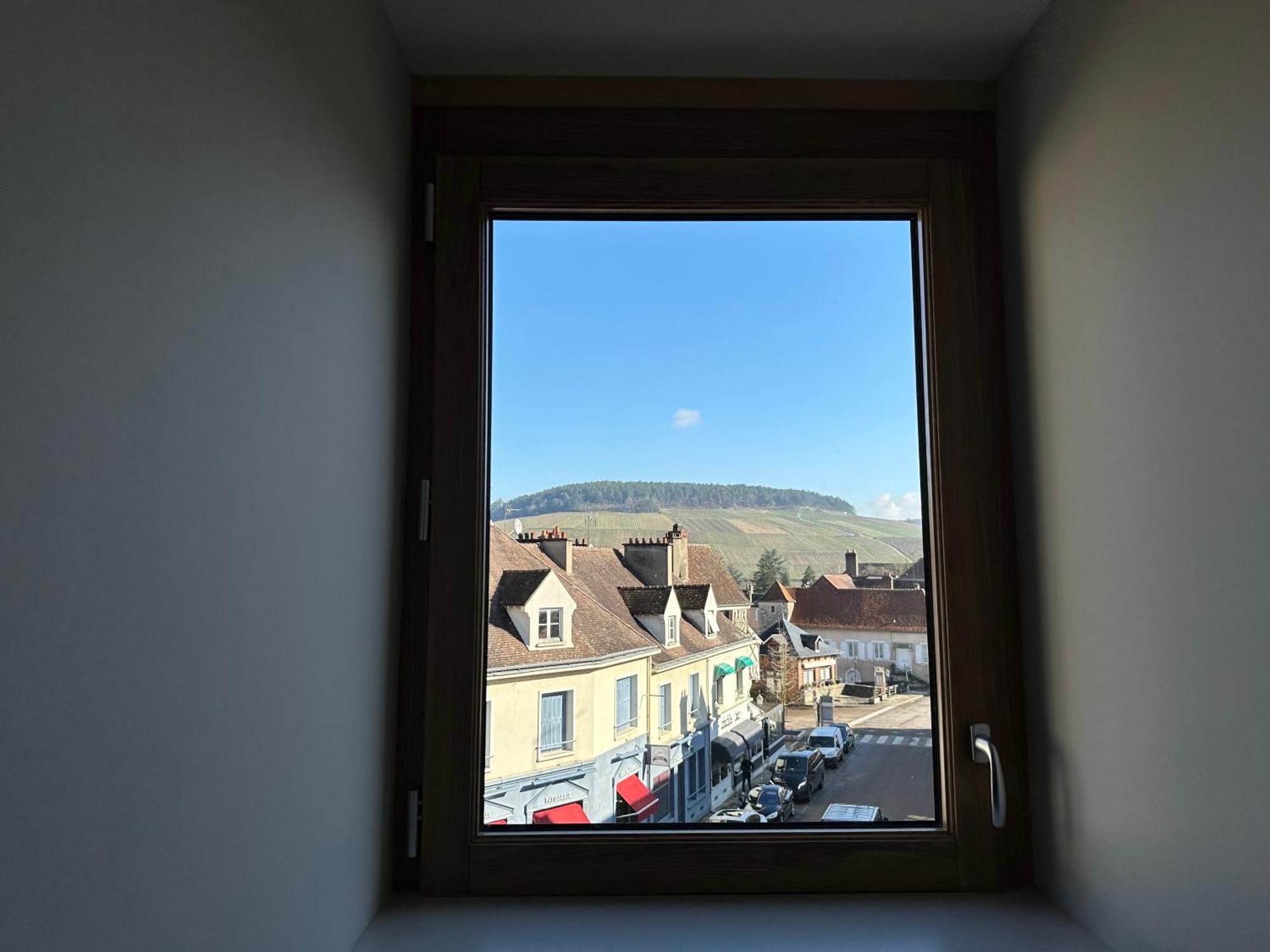 Les Suites Gueguen Chablis Extérieur photo