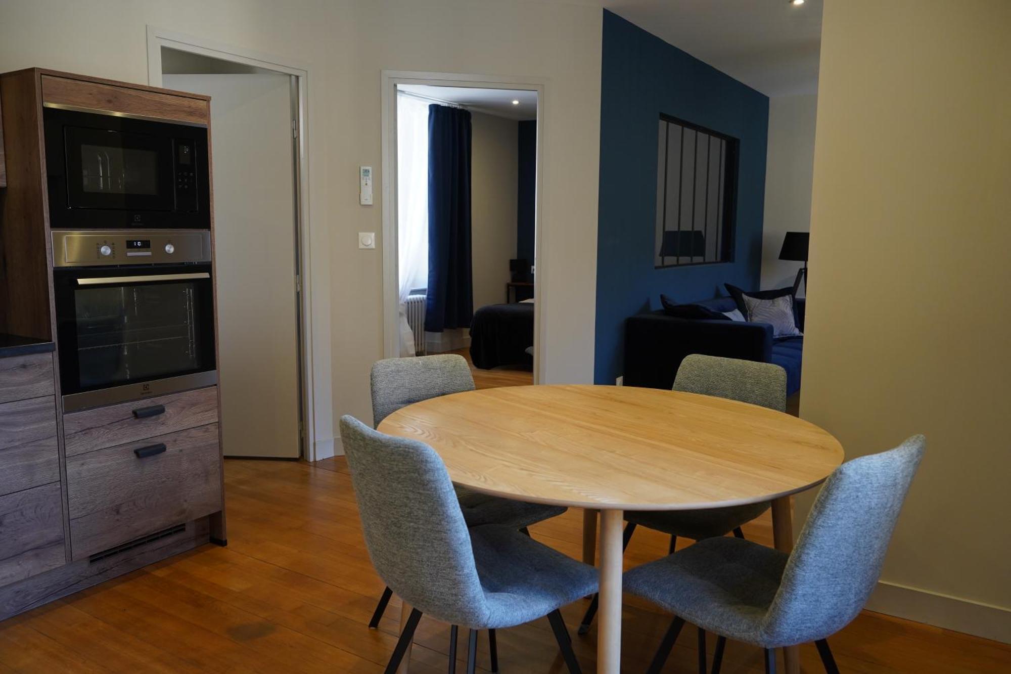 Les Suites Gueguen Chablis Extérieur photo