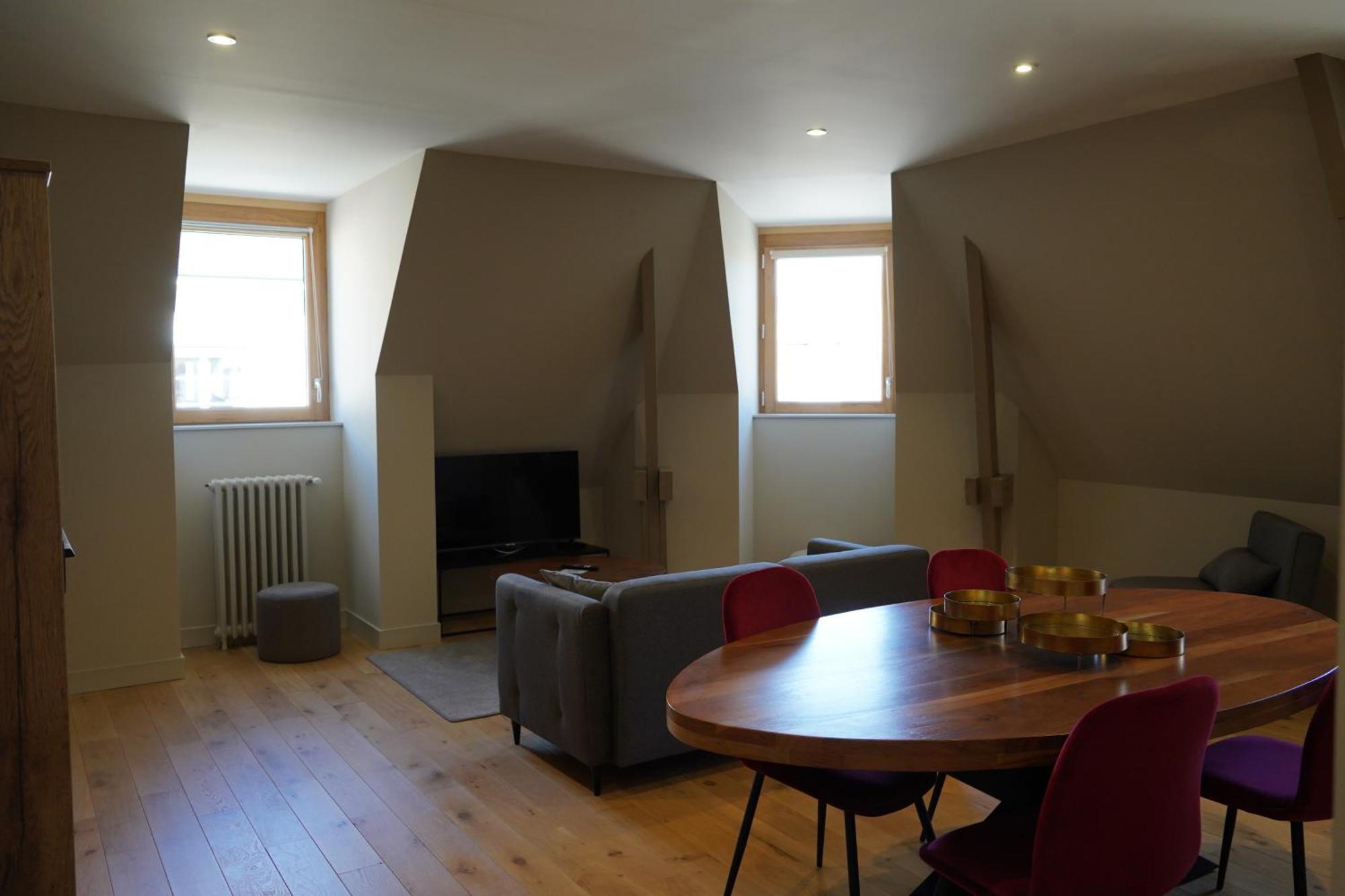 Les Suites Gueguen Chablis Extérieur photo