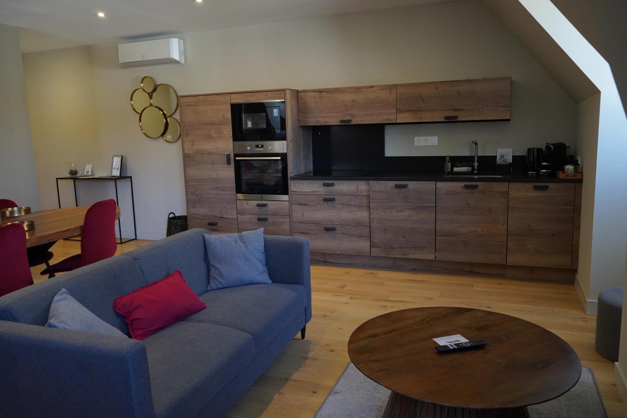 Les Suites Gueguen Chablis Extérieur photo