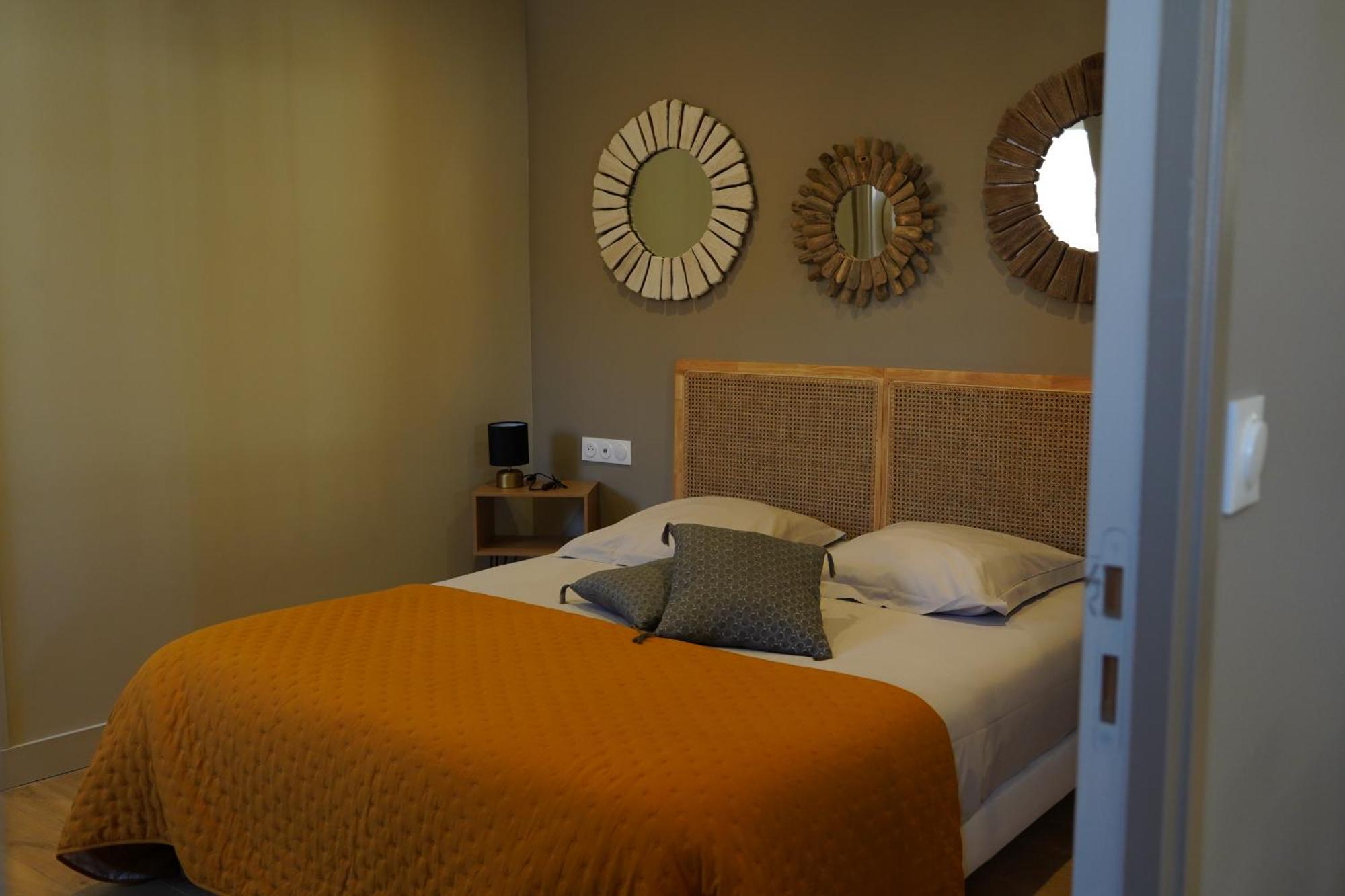 Les Suites Gueguen Chablis Extérieur photo