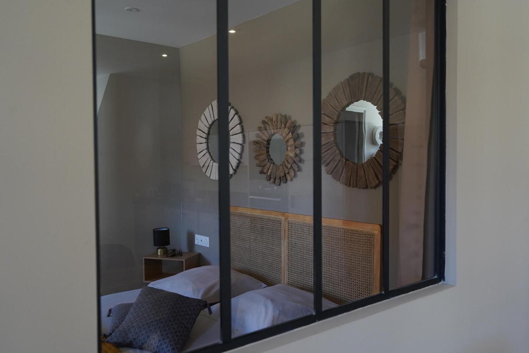 Les Suites Gueguen Chablis Extérieur photo