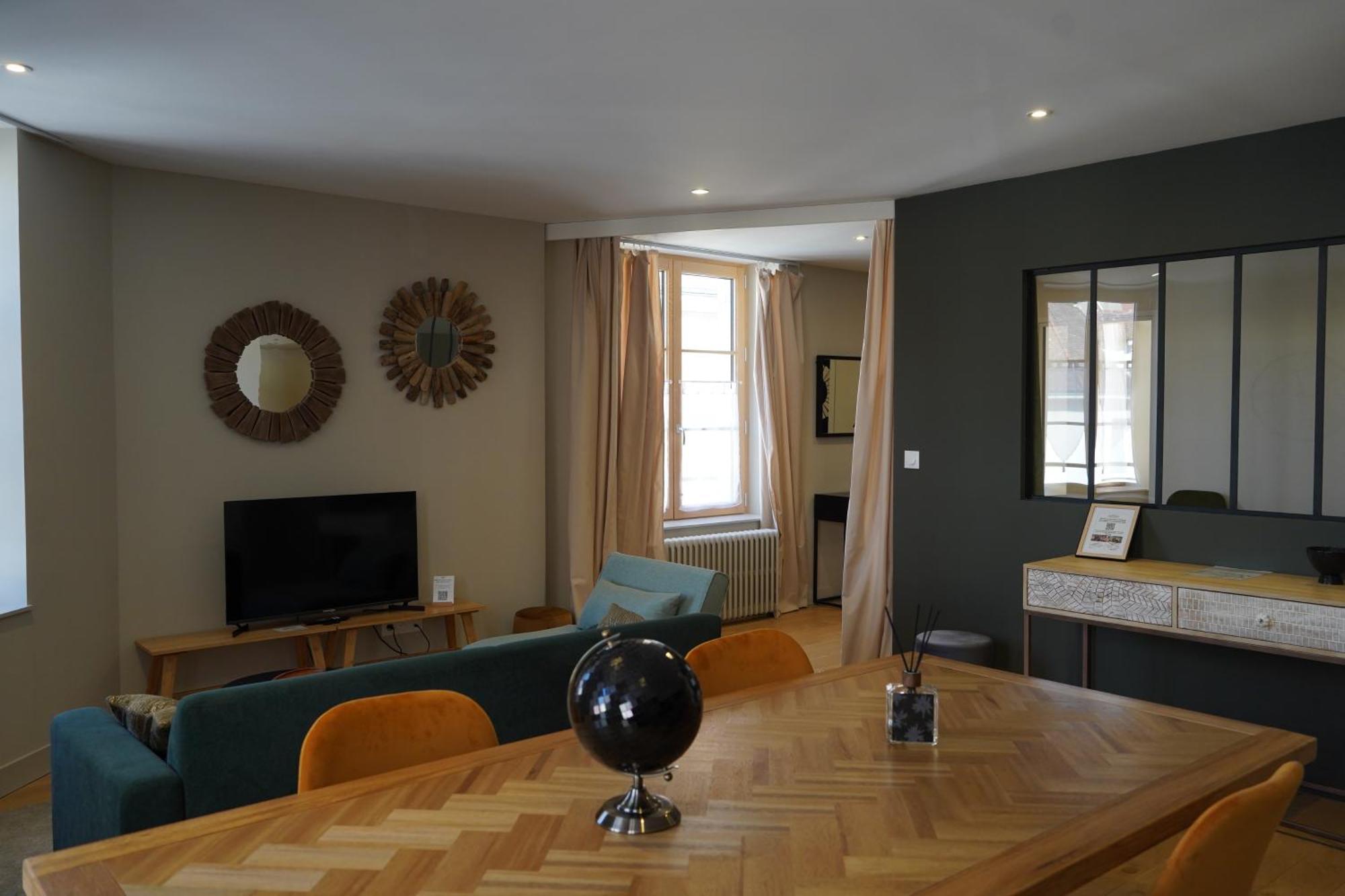 Les Suites Gueguen Chablis Extérieur photo