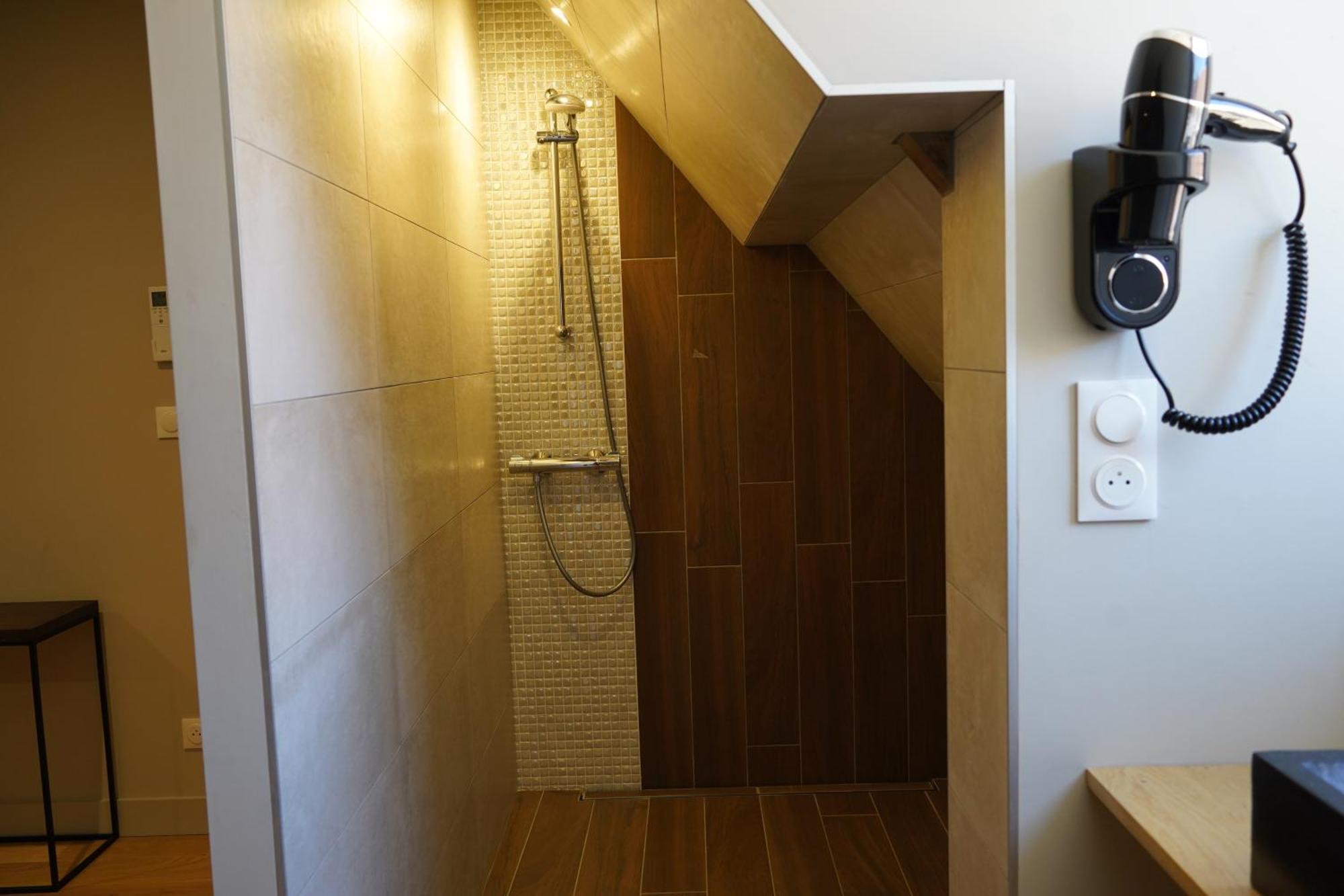 Les Suites Gueguen Chablis Extérieur photo